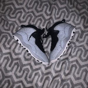 Jordan 10 Retro Light Smoke Grey